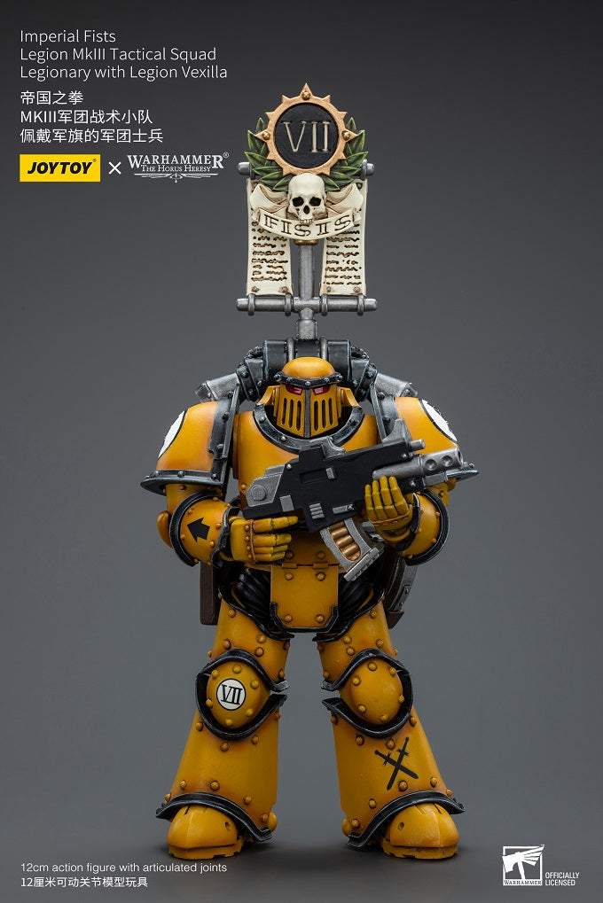 Imperial Fists Legion MkIII Tactical Squad Legionary with Legion Vexilla